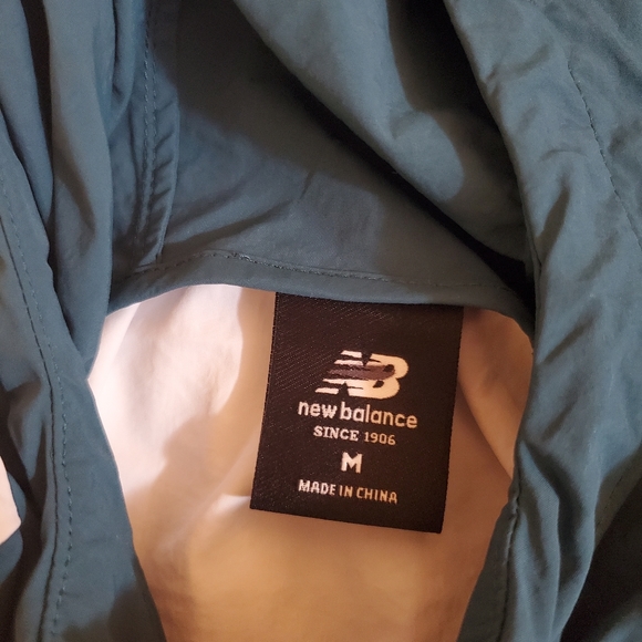 NWOT New Balance Athletics Windbreaker Mountain Teal Jacket - Picture 7 of 12